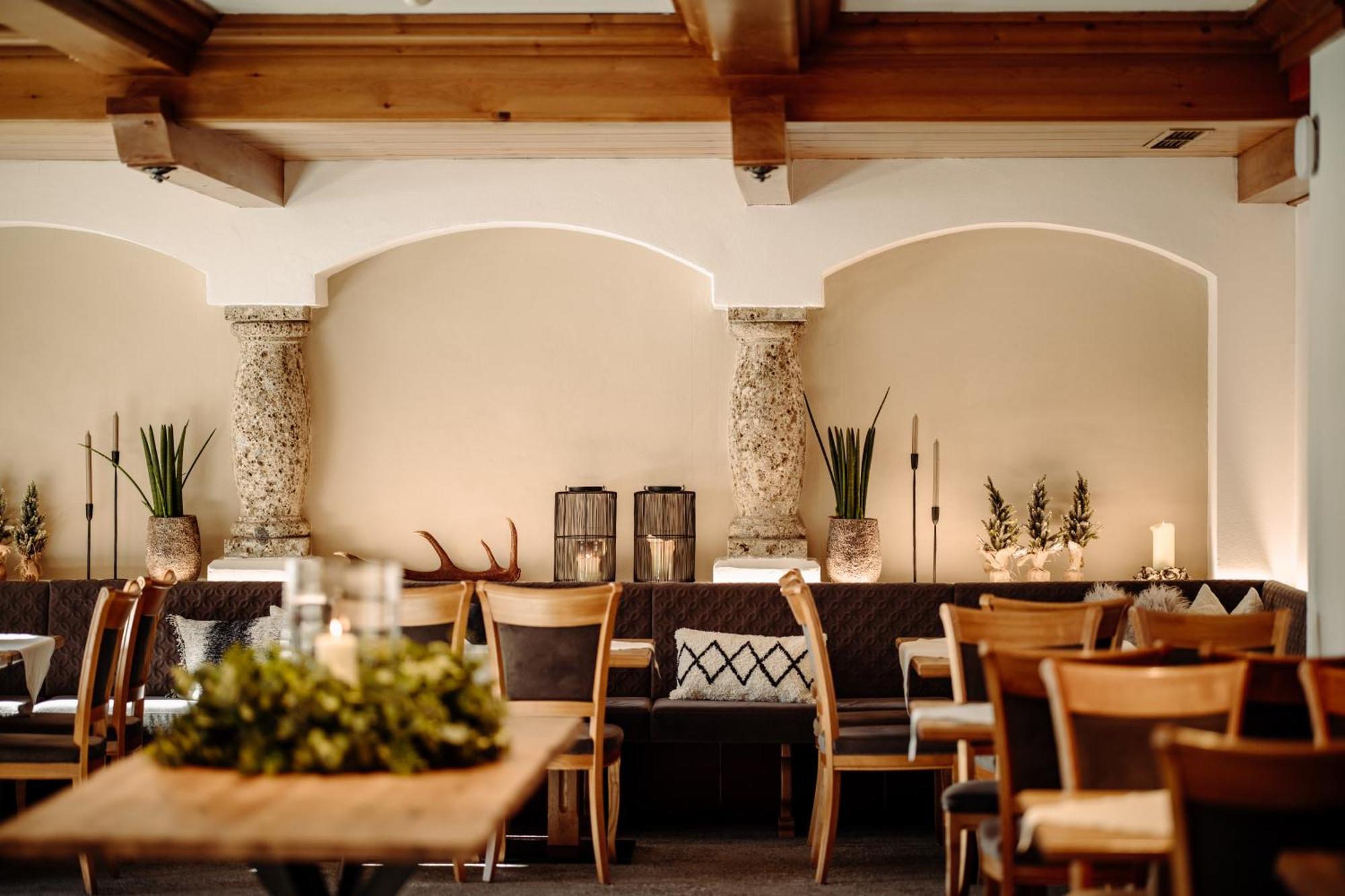 Hotel Lerch Sankt Johann im Pongau Bagian luar foto